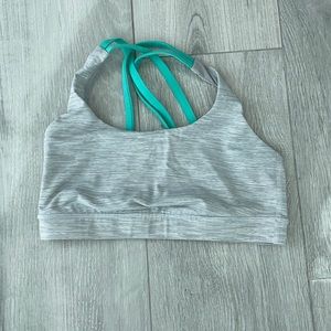 Lululemon size 4 sports bra